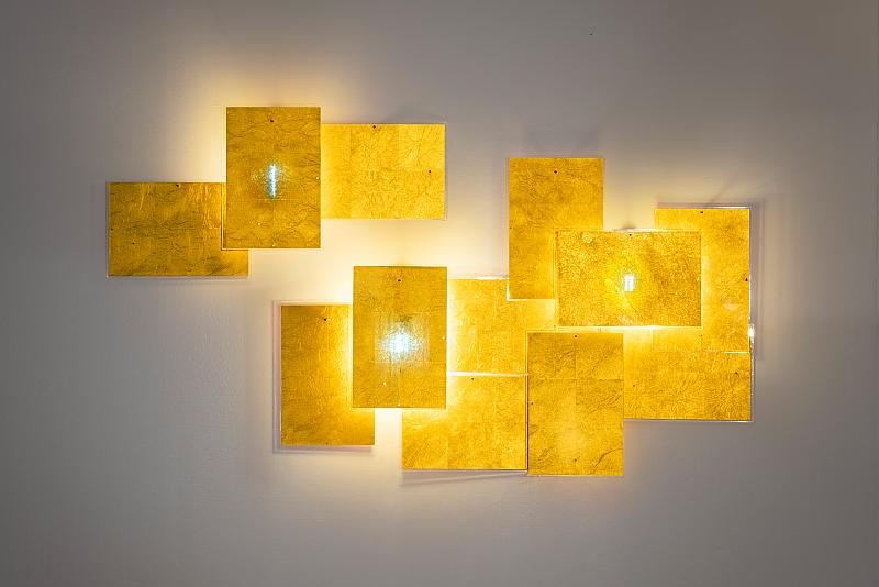 Ingo Maurer: 24 Karat Blau Flat | Design Lamp | Gold